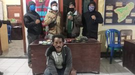 Foto Anggota Tim Oprasional Polsek wawo Bersama Pelaku Bandar Narkoba 