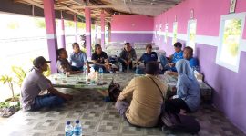 Suasana rapat pengurus PWI Kabupaten Bima membahas persiapan Pra UKW.