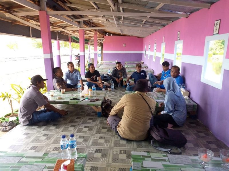 Suasana rapat pengurus PWI Kabupaten Bima membahas persiapan Pra UKW.