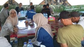 foto ketua PWI kabupaten bima bersama anggotanya 