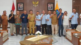 foto Pj Gubernur Nusa Tenggara Barat dan Anggota Penggurus PWI NTB 