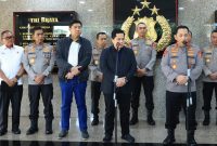 Foto Kapolri Jenderal Listyo Sigit Prabowo menerima audiensi Ketua Umum PSSI Erick Thohir di Mabes Polri Jakarta Selatan.