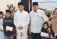 foto PJ Gubernur NTB Dan Anak Yatim Piatu 
