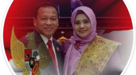 Foto Dr Muhammad Sumitro Dan Istrinya 