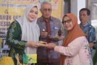 Bupati Bima Hj.Indah Dhamayanti Putri SE.M.IP, Wakil Bupati H.Dahlan M.Noer,
